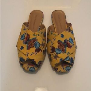 Rebecca Minkoff Yellow-Paisley Flats | Size 6.5